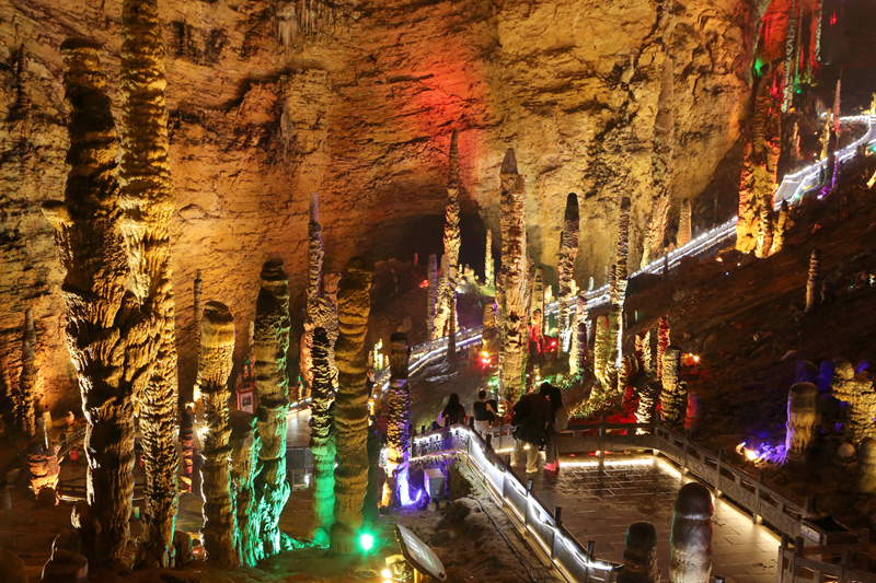 請(qǐng)你來(lái)挑刺！黃龍洞景區(qū)面向全球招募“洞境體驗(yàn)官”